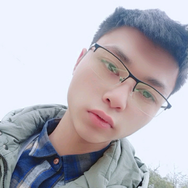 陈蝉语的照片