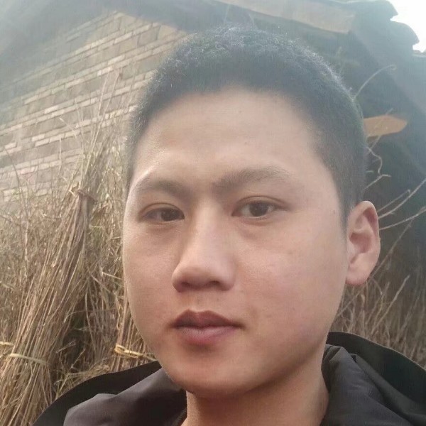 高大爱恋发夹的照片