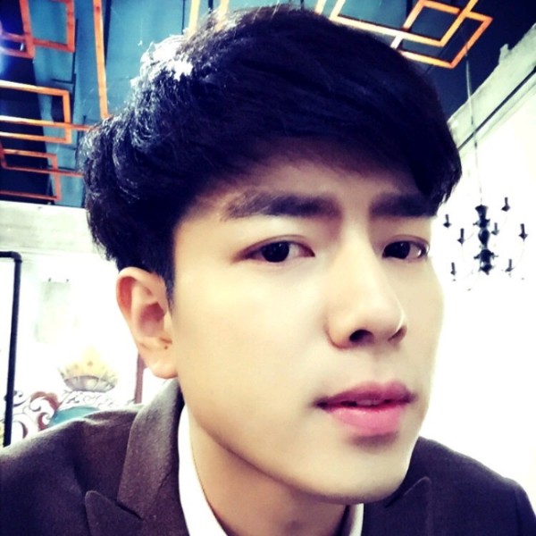 大气吃醋乌冬面的照片