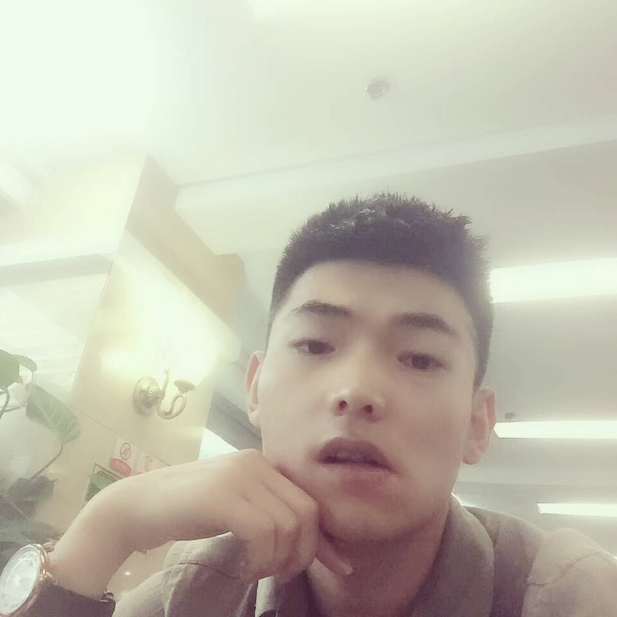 会撒娇回眸夕阳的照片