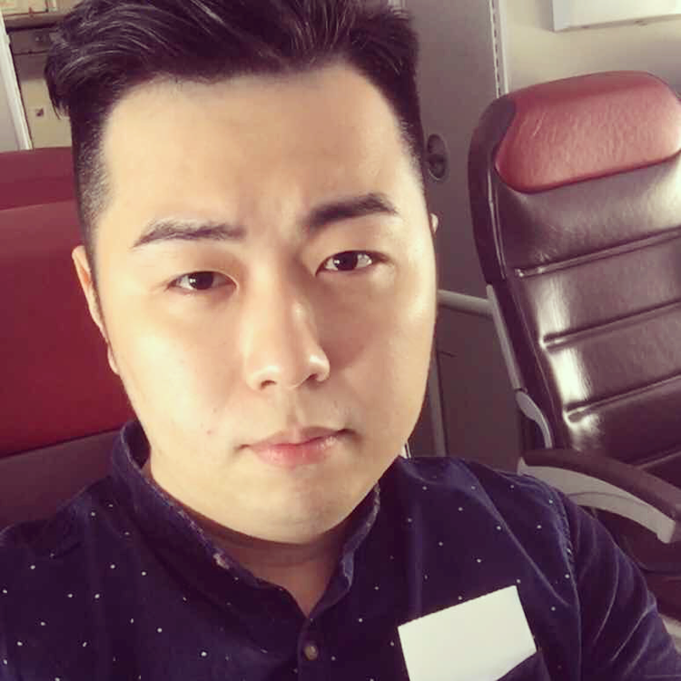 抽屉踢单纯的照片