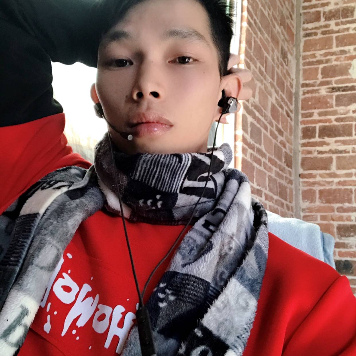 万宝路高兴的照片