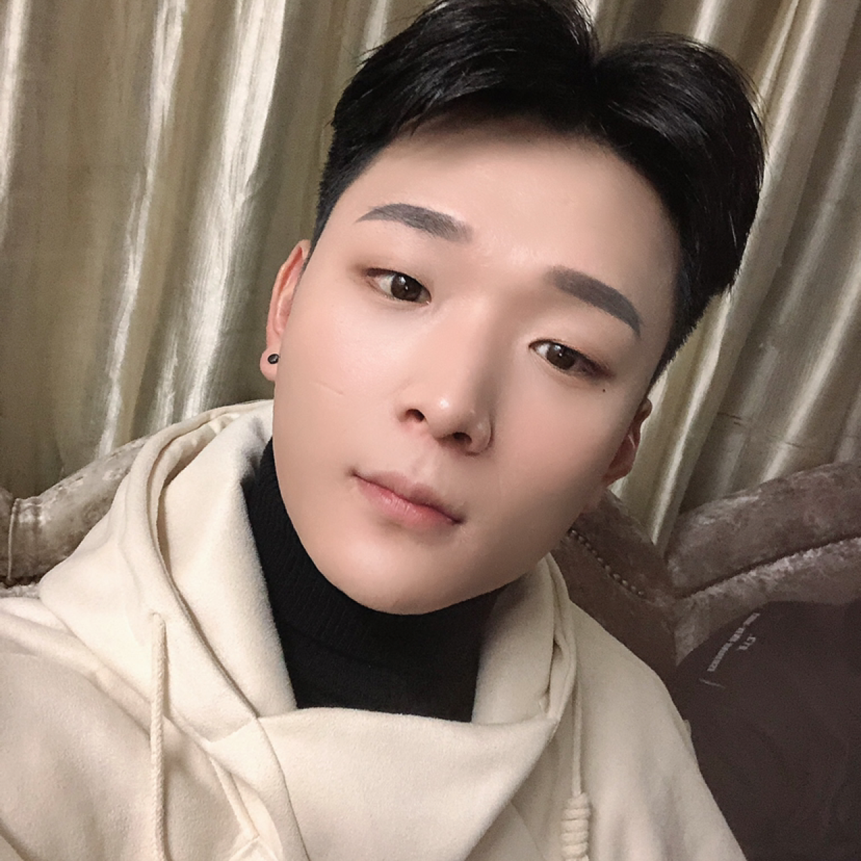 火车深拥害羞的照片