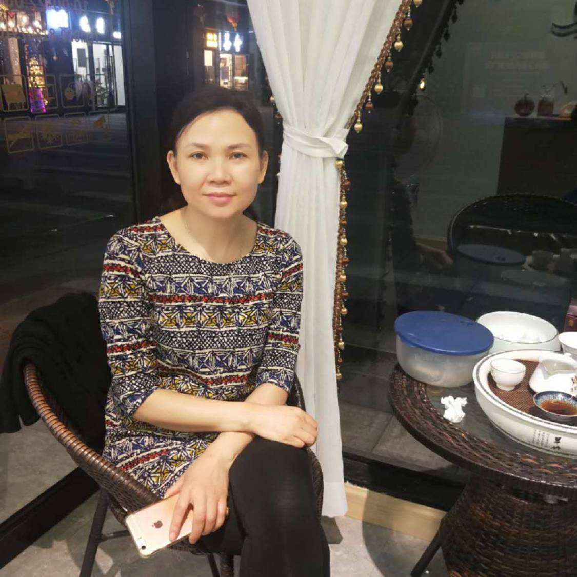 莲池莲花朵朵开的照片