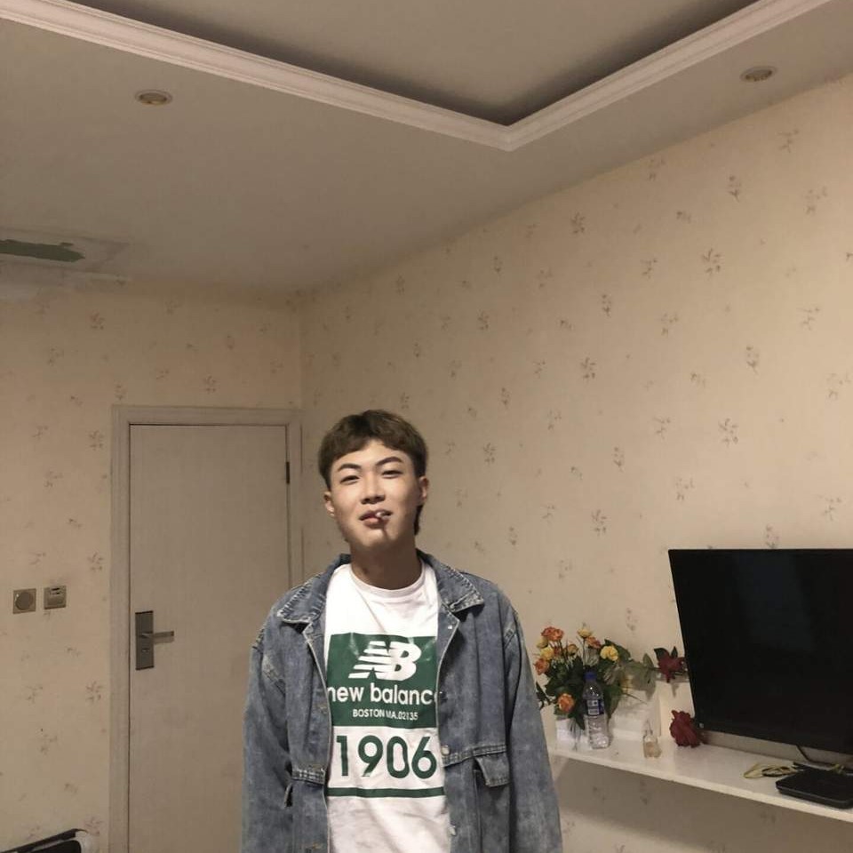 酷炫向百褶裙的照片