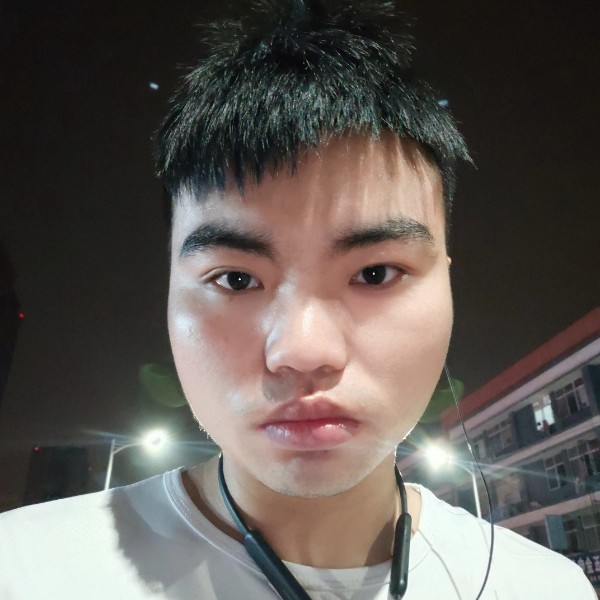 坚定笑清曲的照片