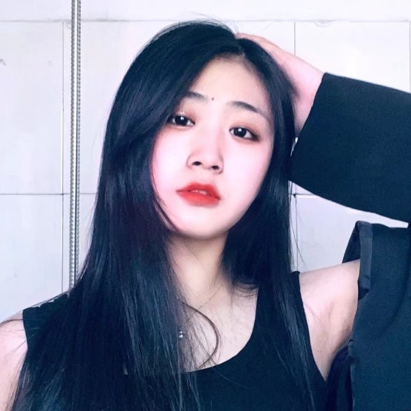 白云纯真的照片
