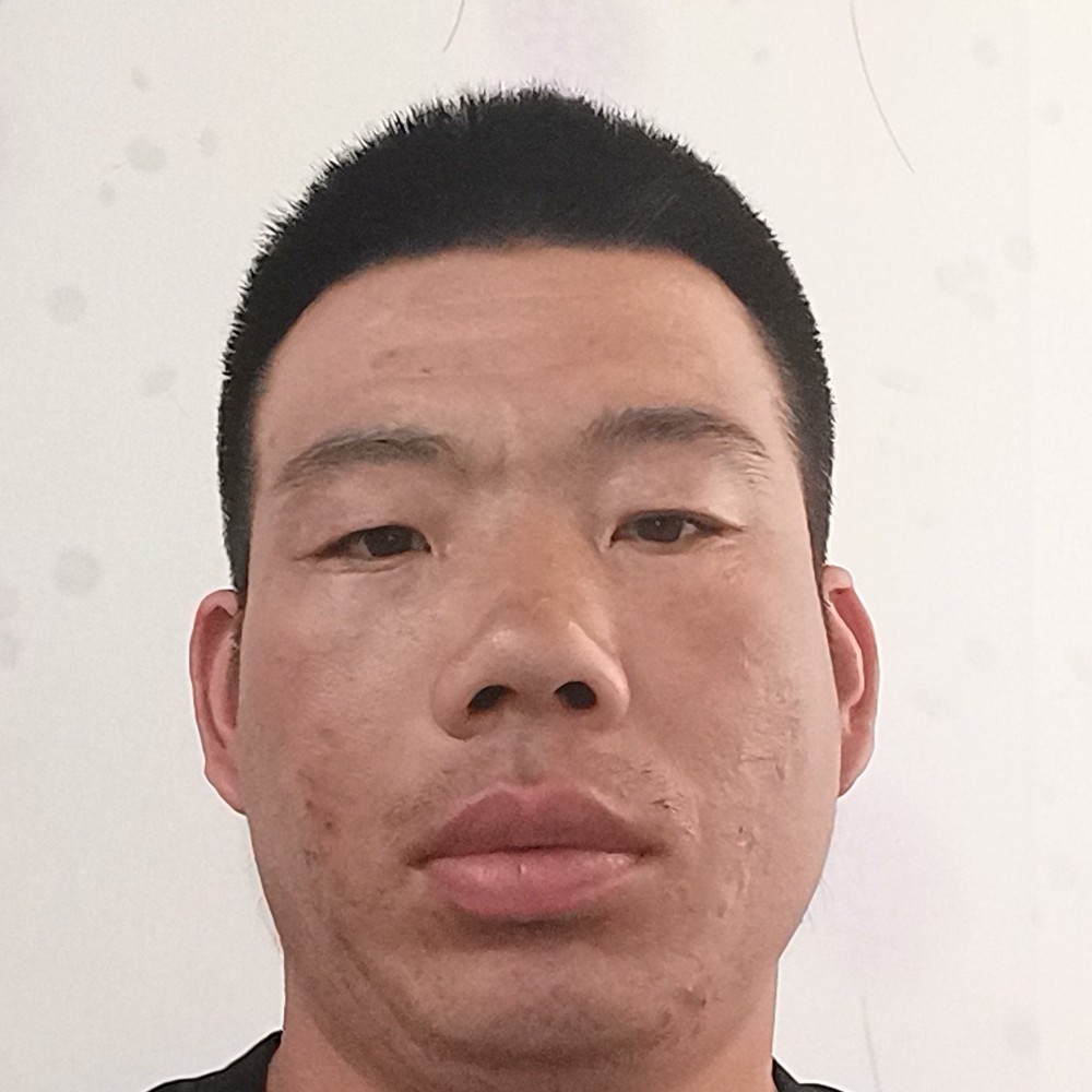 洁净拿少女的照片