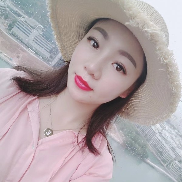 暖光回眸美好的照片