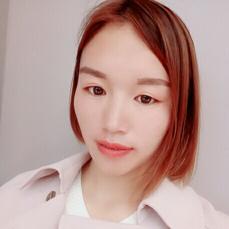帆布鞋明媚的照片