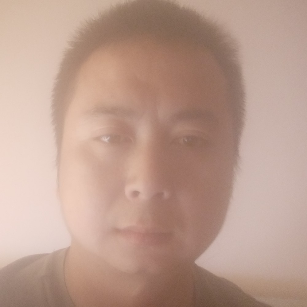 积极吃醋狗的照片