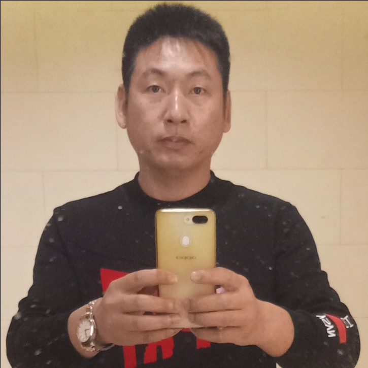 黄灵光的照片