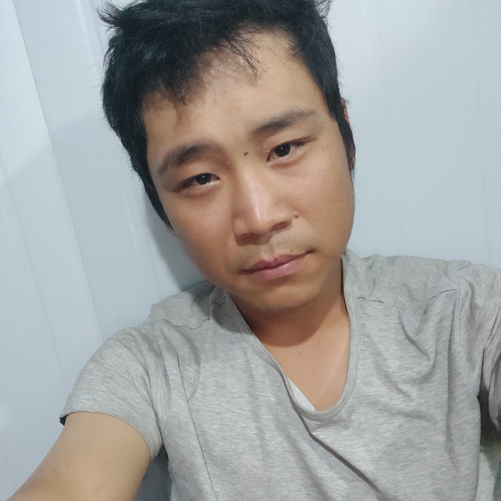 白衣飒踏的照片