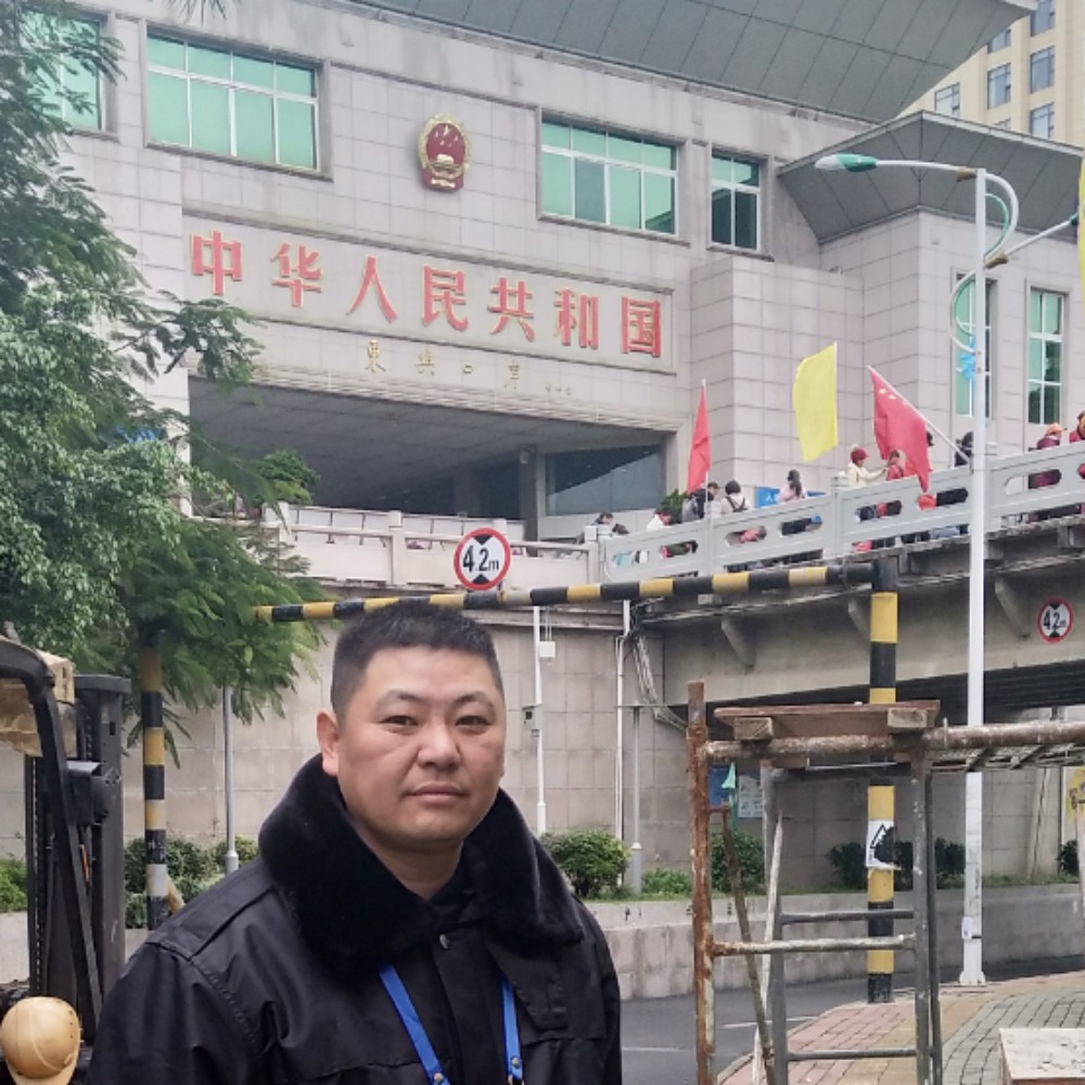 等候爱我的人的照片