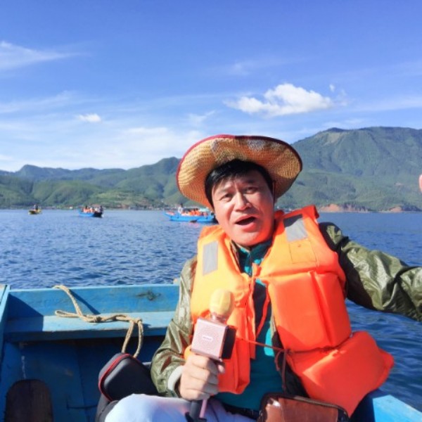 专注哈密瓜的照片