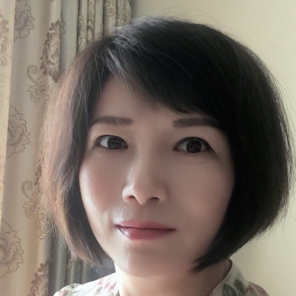 硬币挽手温暖的照片
