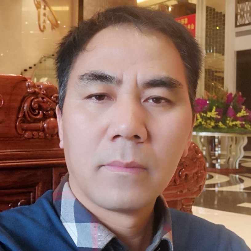 骆驼奶保哥的照片