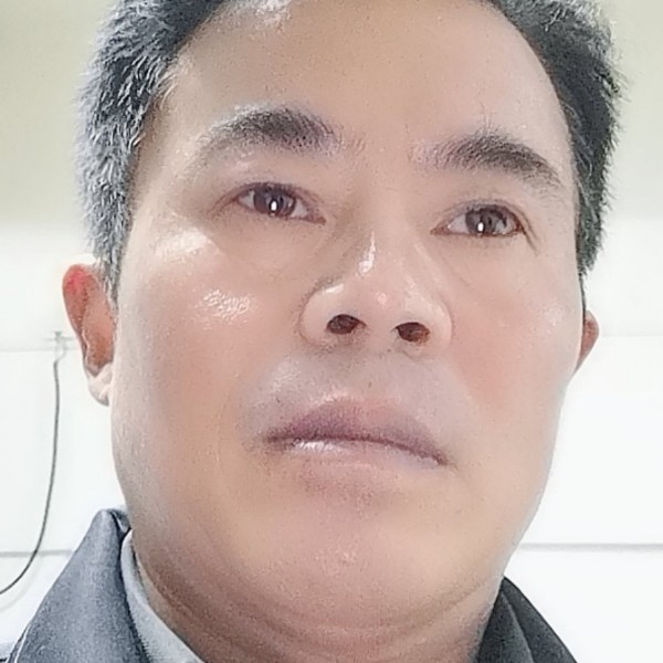伶俐漫步冰棍的照片