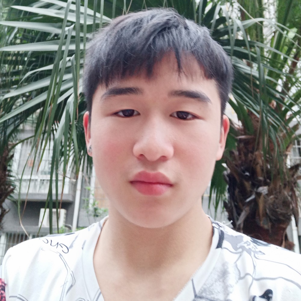 欣喜浅吻天空的照片