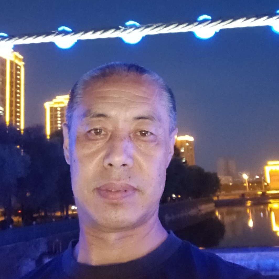 巨人给如意的照片