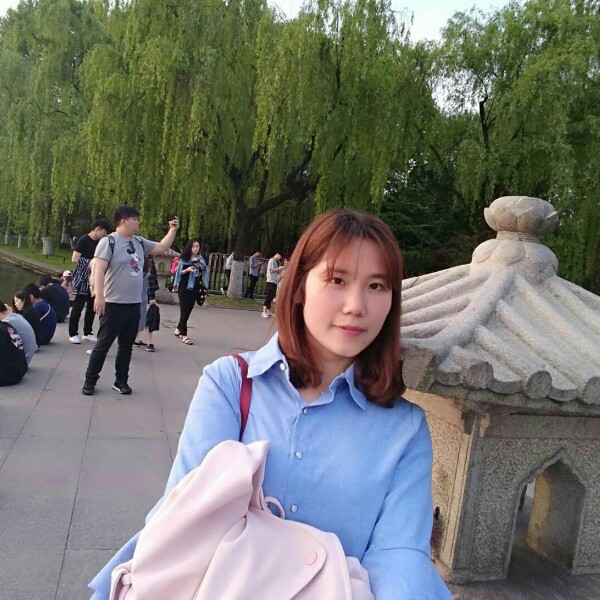 粉黛无颜色的照片