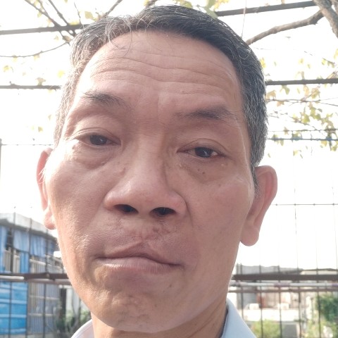 白云方孤独的照片