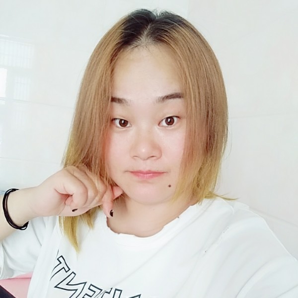 聪慧泪了英英的照片