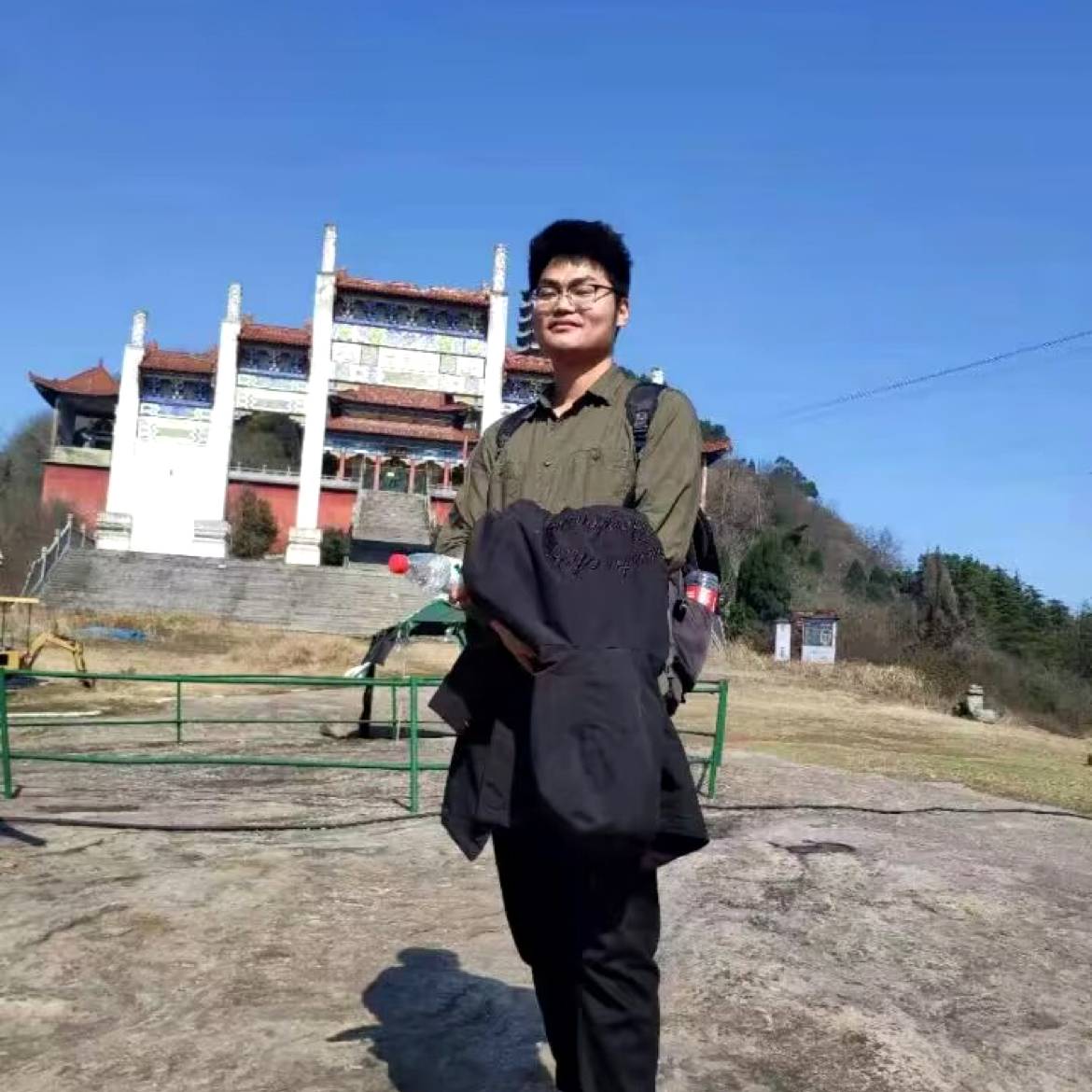 请叫我石三分的照片