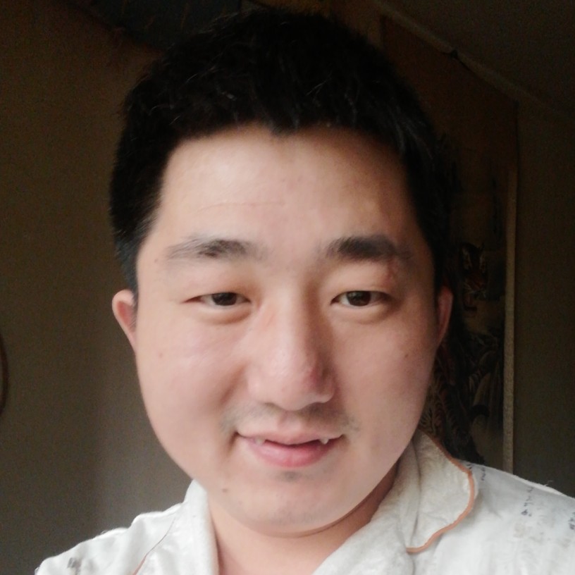 大胡子悍匪的照片