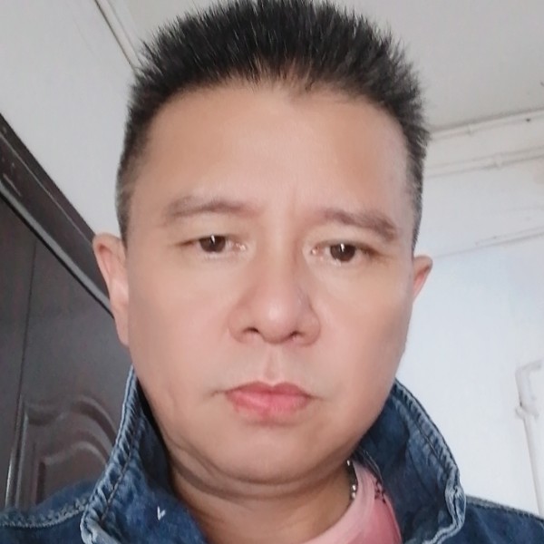 黑勇哥的照片
