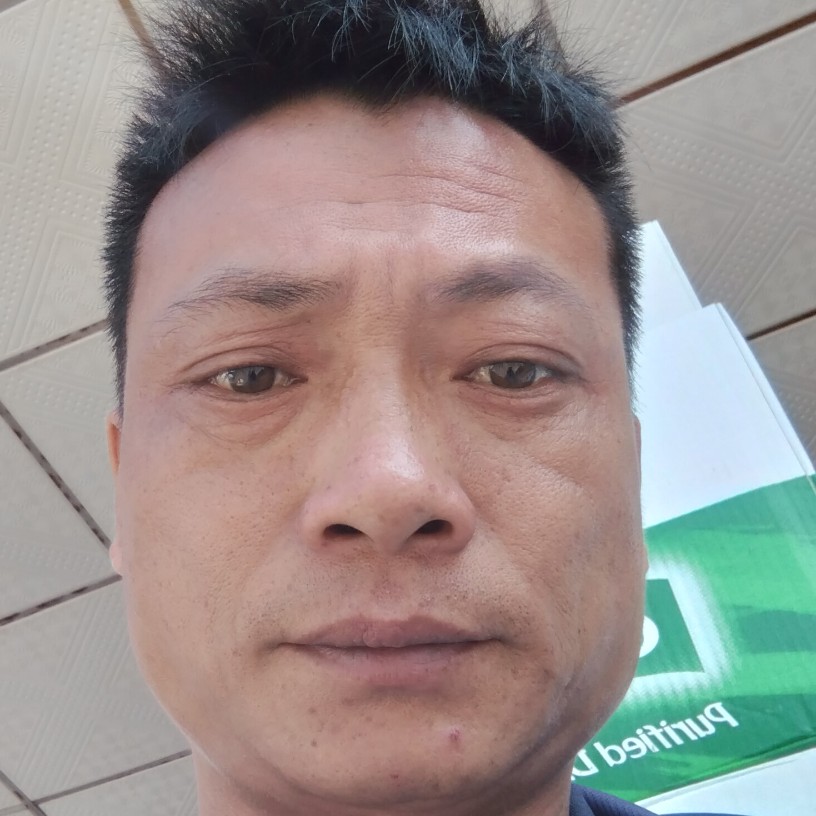莫希少年穷的照片