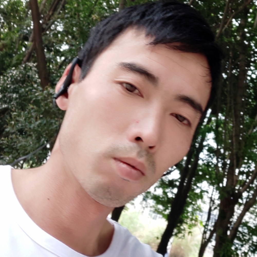 爱笑回首蜡烛的照片