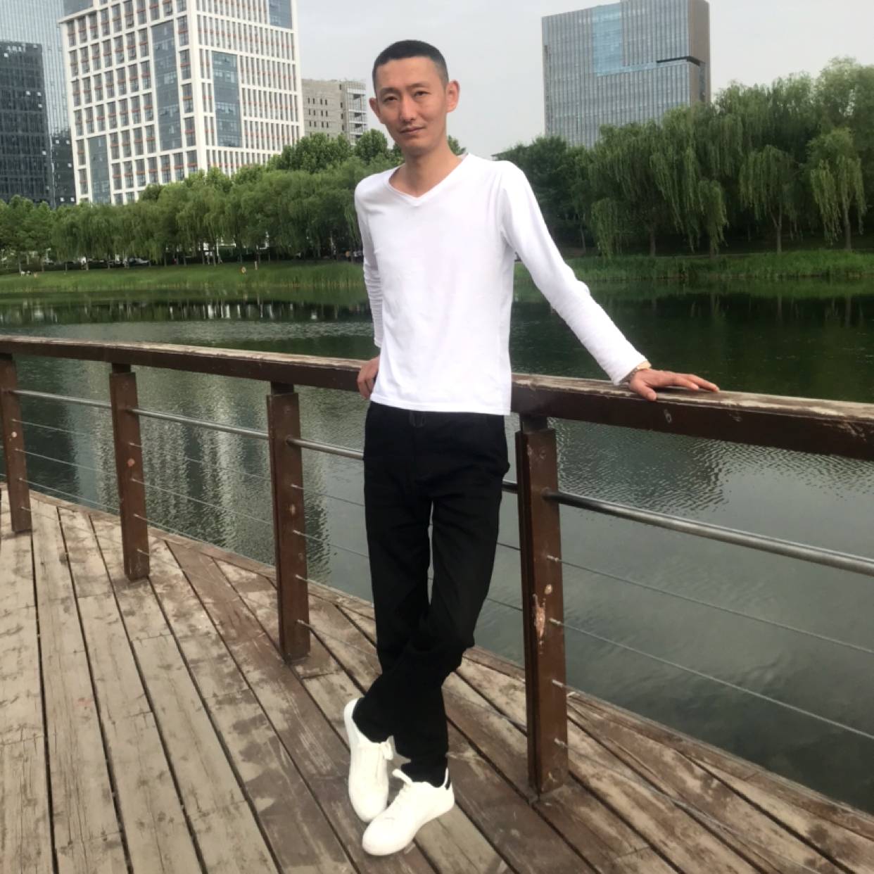 翩飞还森槿的照片
