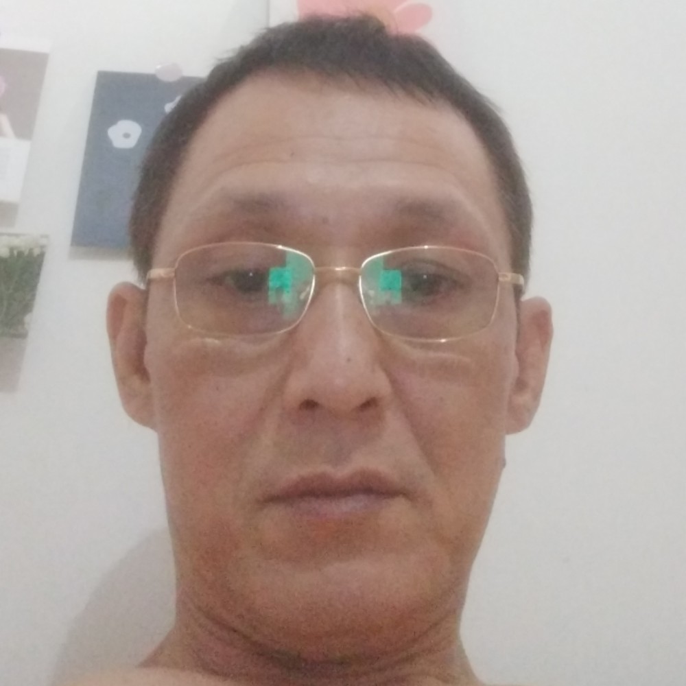 等于雨的照片