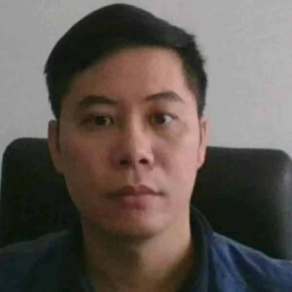 烟锁池塘的照片