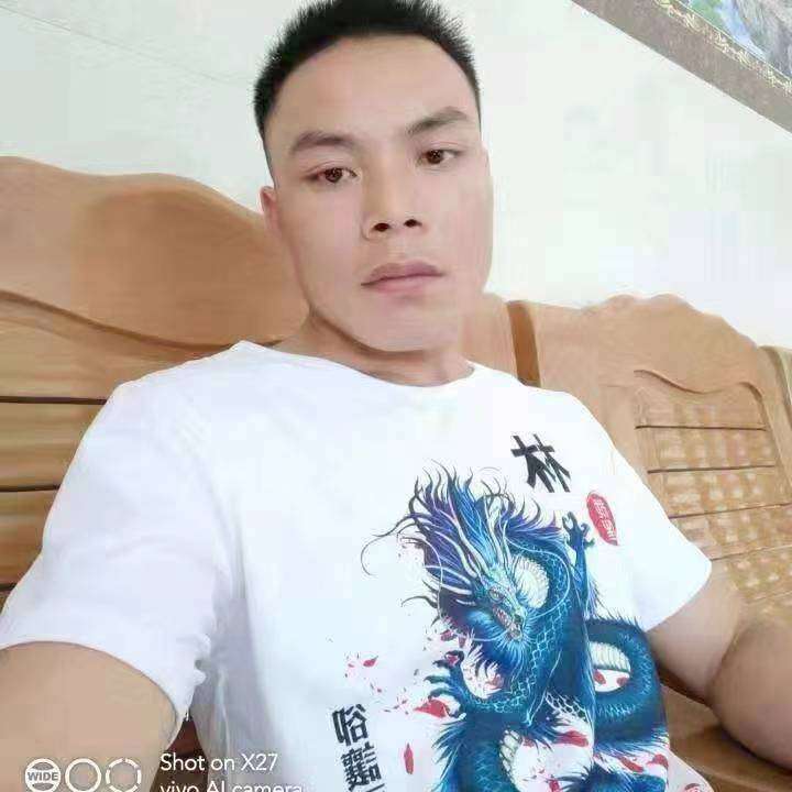 大侠给沉默的照片