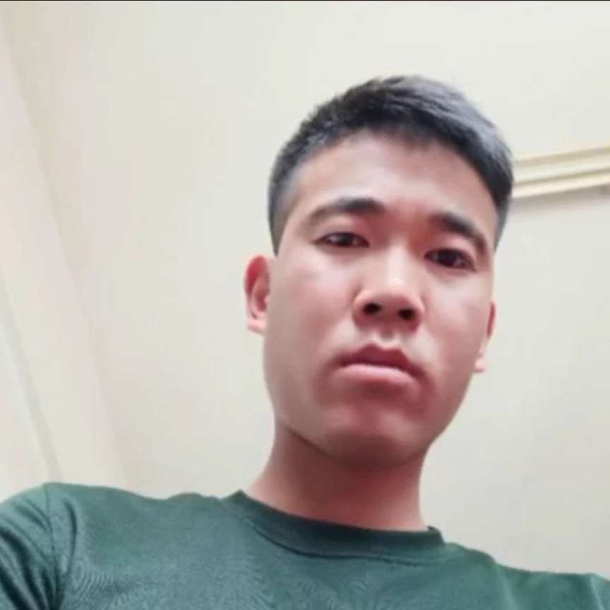 黑米深拥甜美的照片
