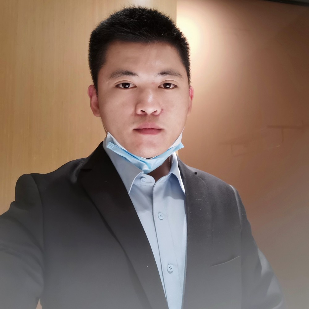 一碗热的粥的照片