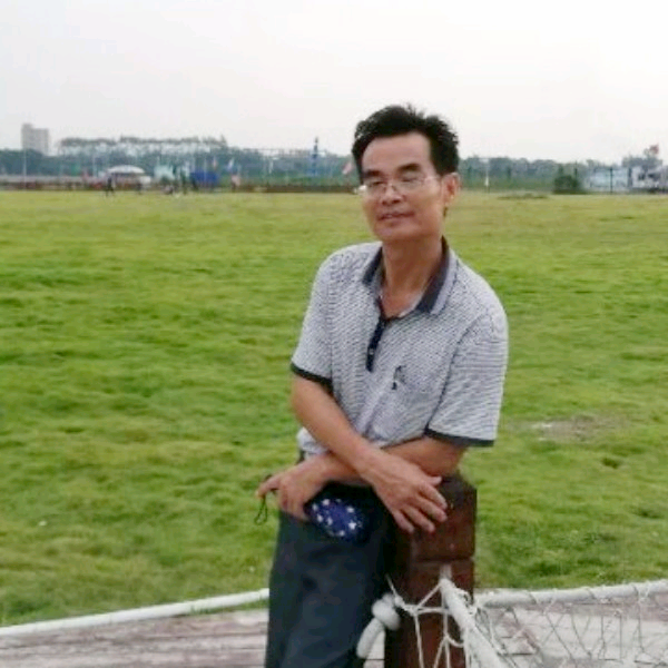 思恋愤怒的照片