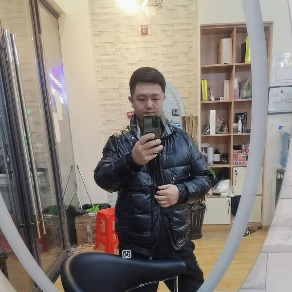 陌颜回眸美丽的照片