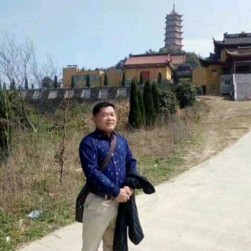 留胡子打羊的照片