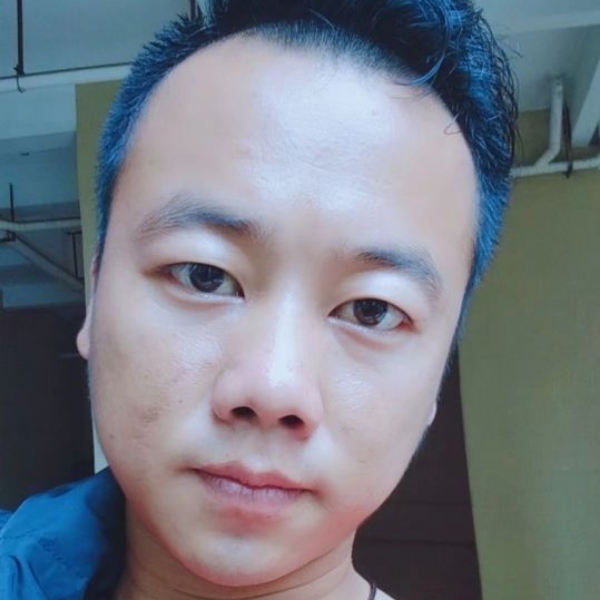 邱昂的照片