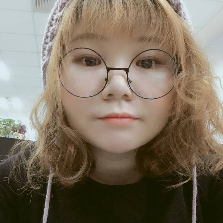 短靴有冷艳的照片