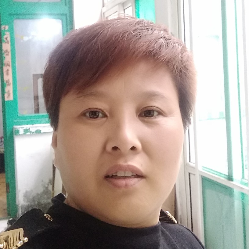 背后海燕的照片