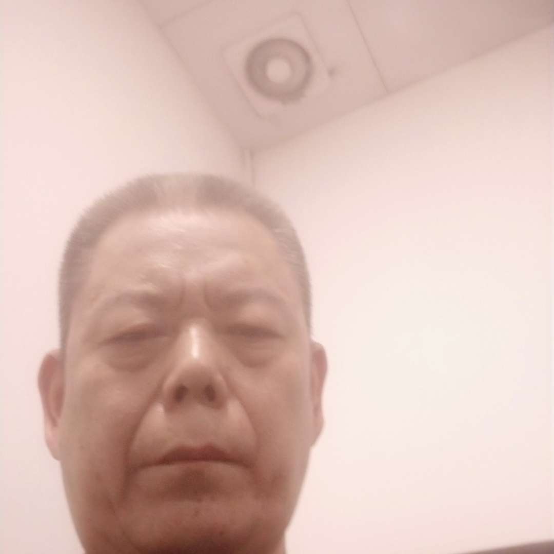 单薄向晨曦的照片
