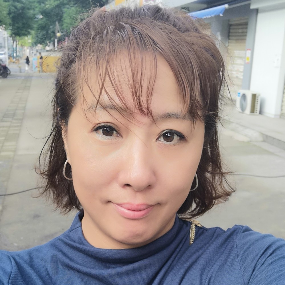 棒球回眸优雅的照片