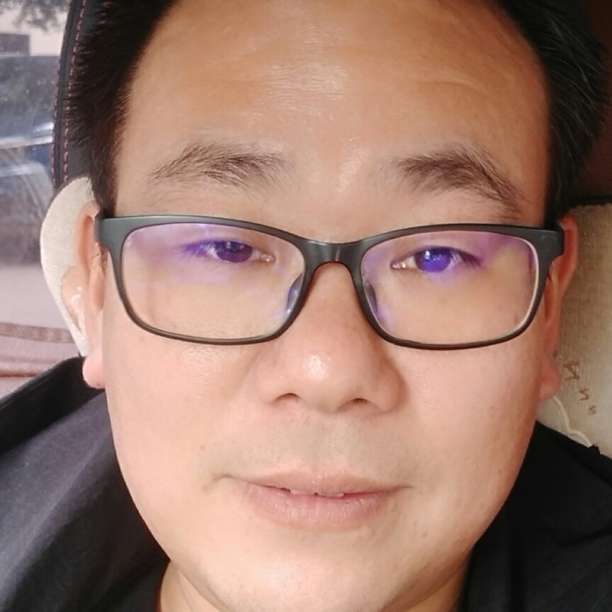 白云浅吻绚烂的照片