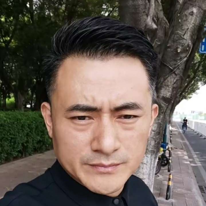 建华的照片