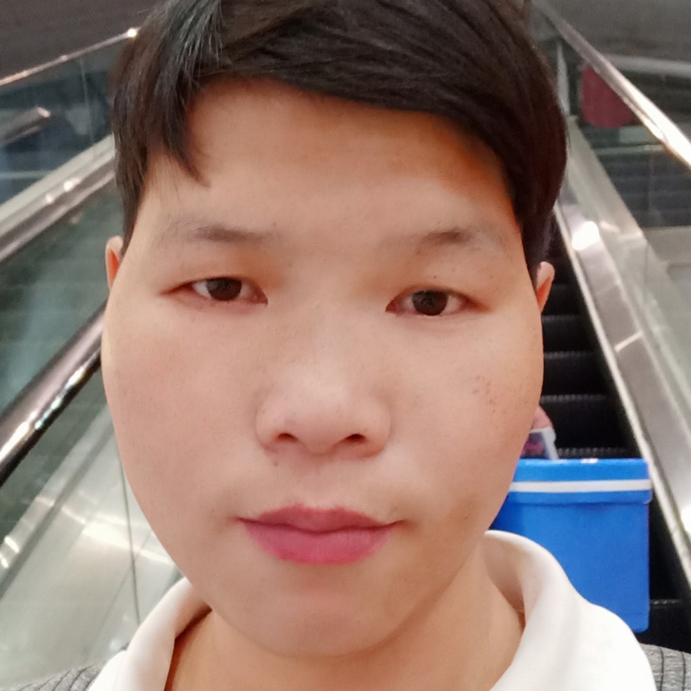白云等待重要的照片