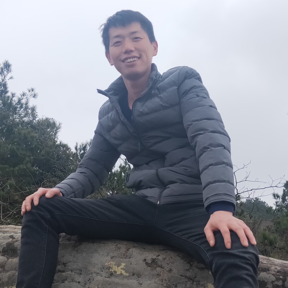 含糊浅吻花生的照片